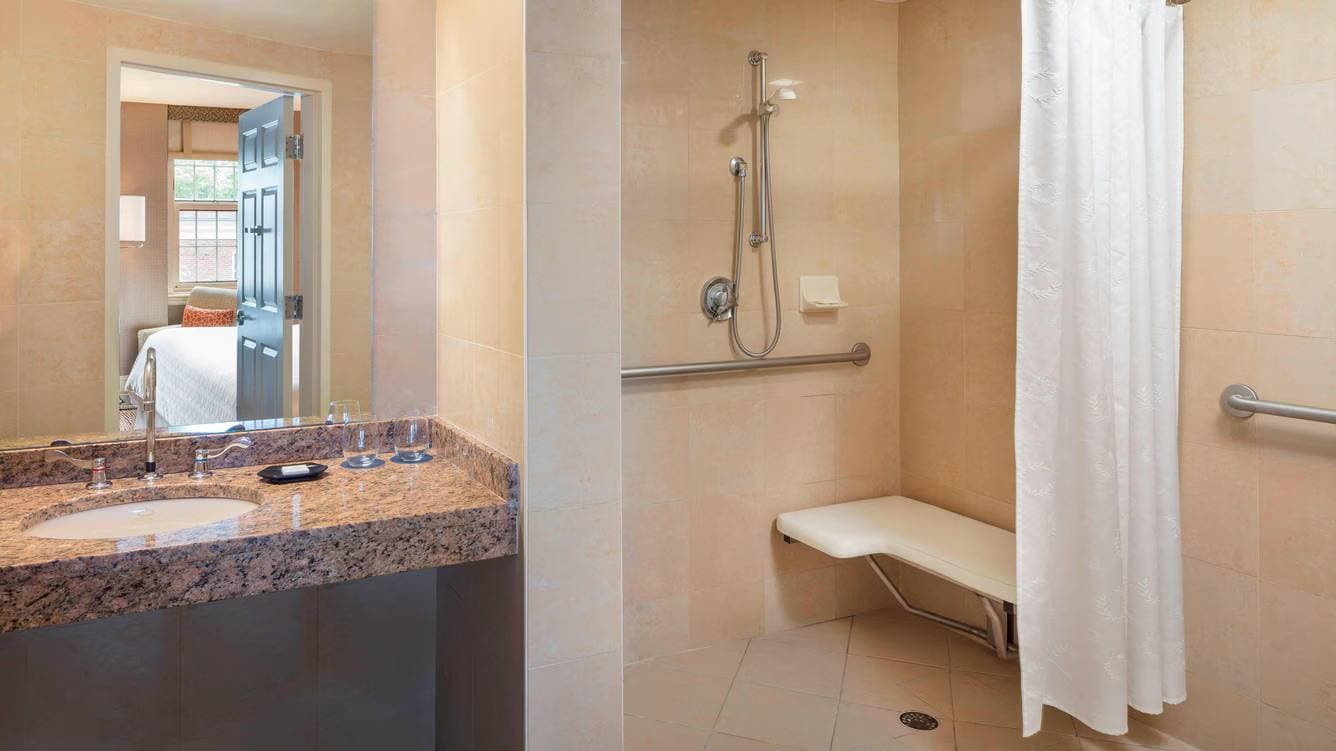 Sheraton Commander Hotel 16