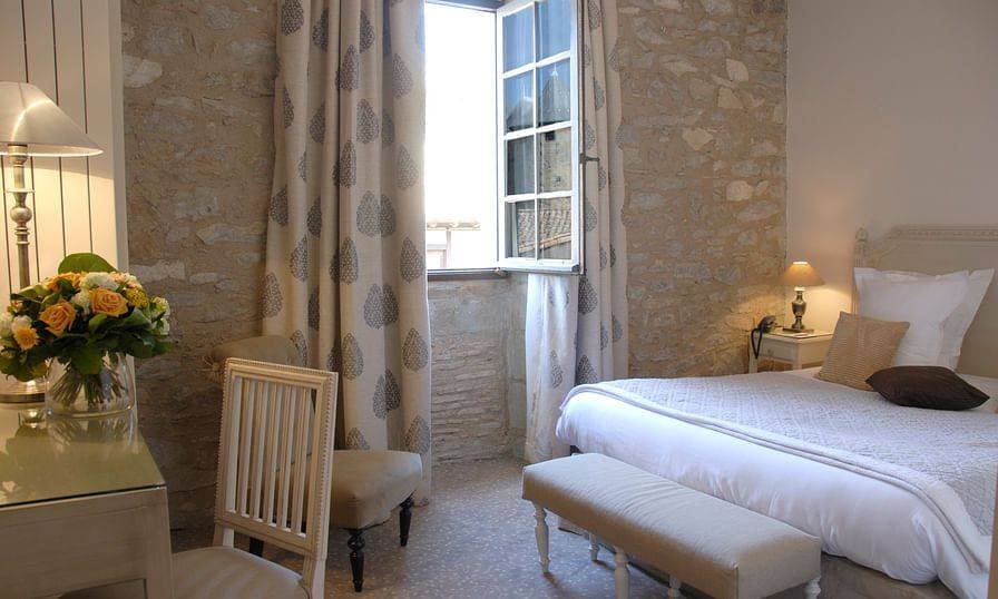 L'Hôtel Le Donjon 13