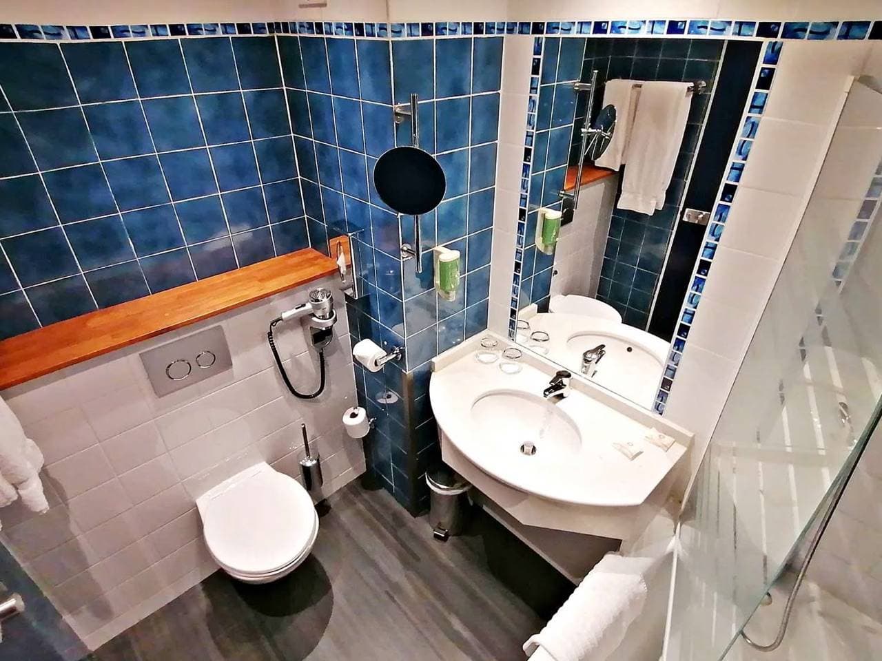 Best Western Marseille Aeroport 32