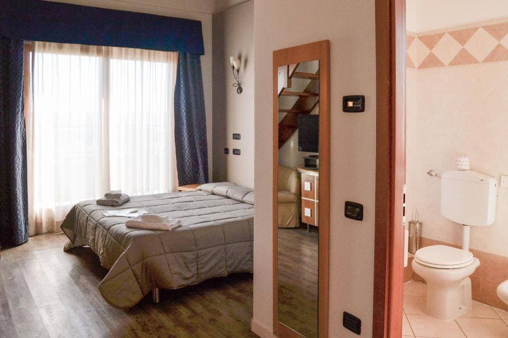 Planet Hotel 13