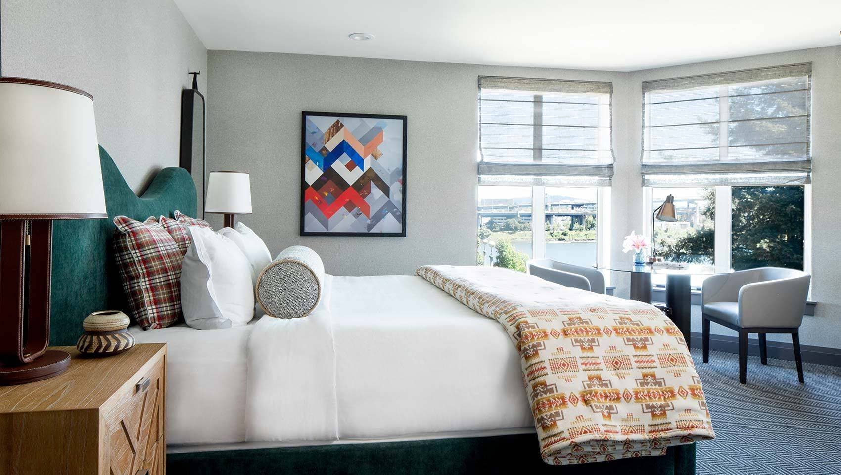 Kimpton RiverPlace Hotel 18