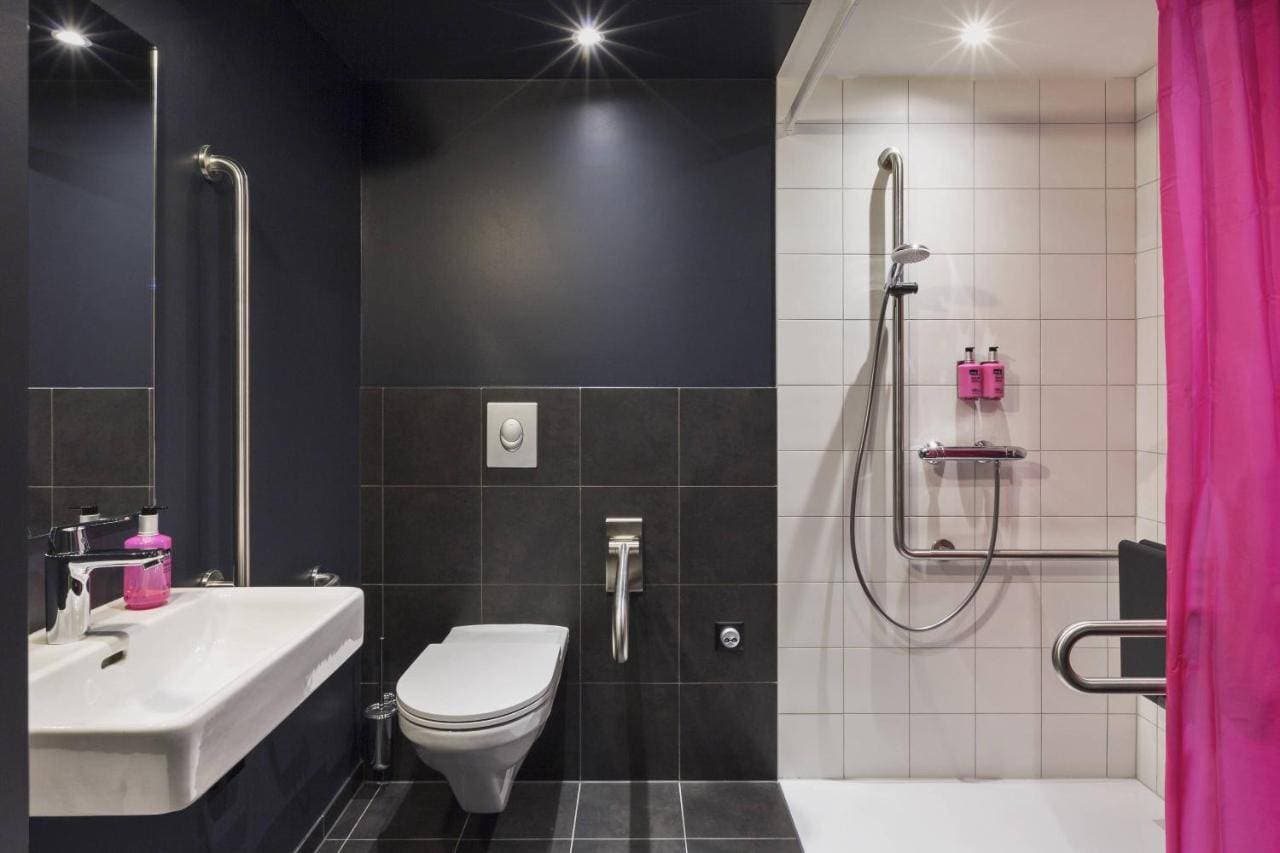 Moxy Lausanne City 23