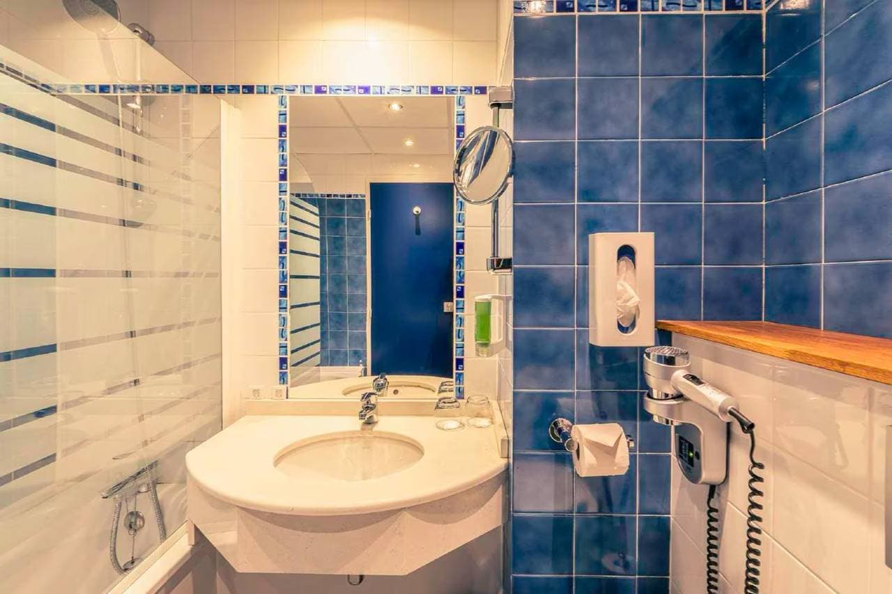 Best Western Marseille Aeroport 33