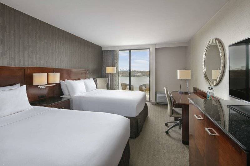 Sonesta Charlotte Lower South End 23