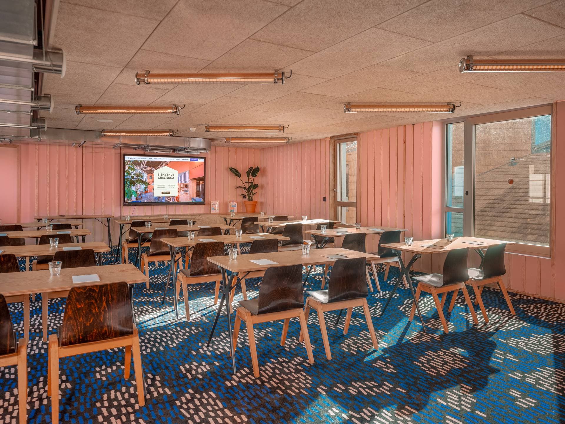 Eklo Hotel Bordeaux Centre Bastide 6
