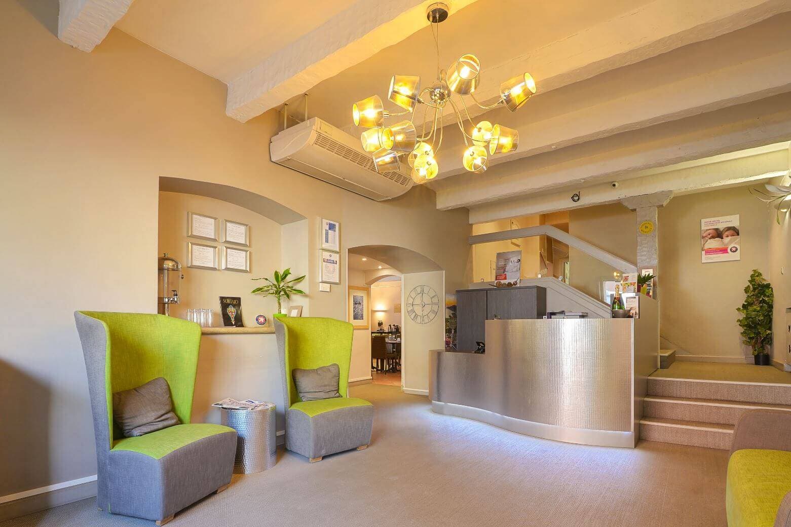 Hôtel Le Cassitel** 3
