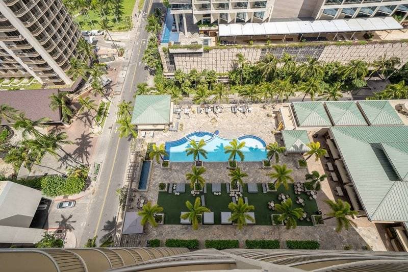 Embassy Suites Waikiki Beach Walk 39