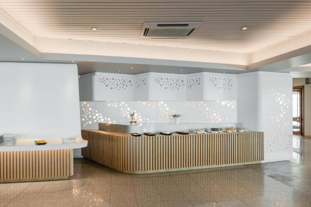 Axis Ofir Beach Resort Hotel 8