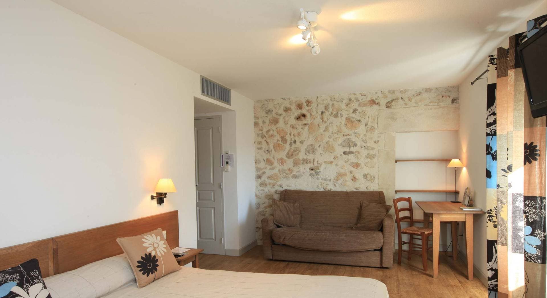 Le Domaine Les Méjeonnes 8