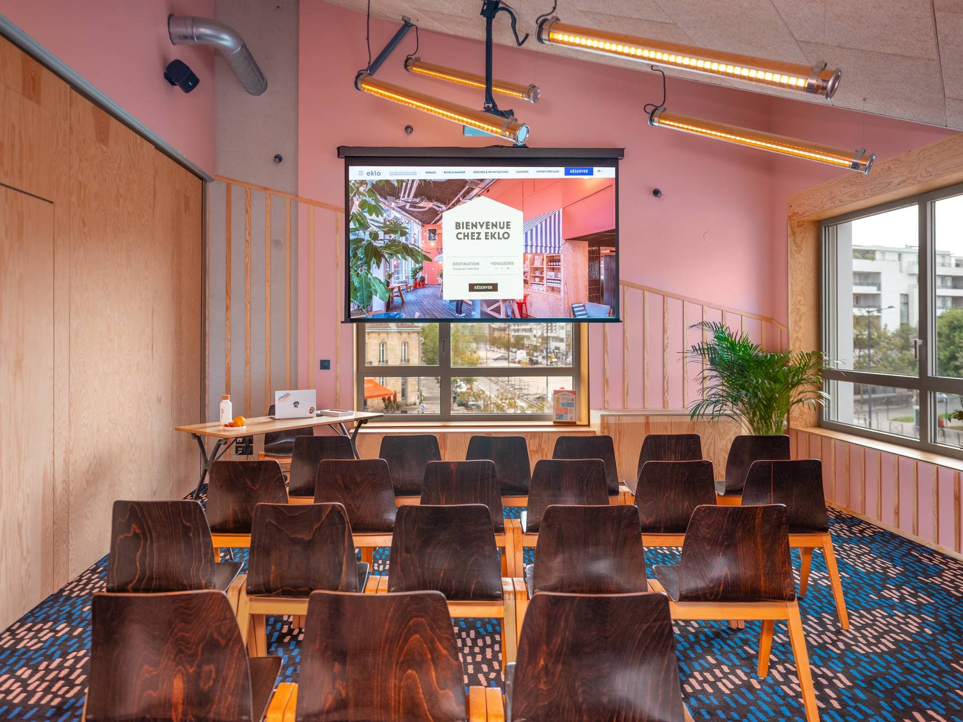 Eklo Hotel Bordeaux Centre Bastide 13