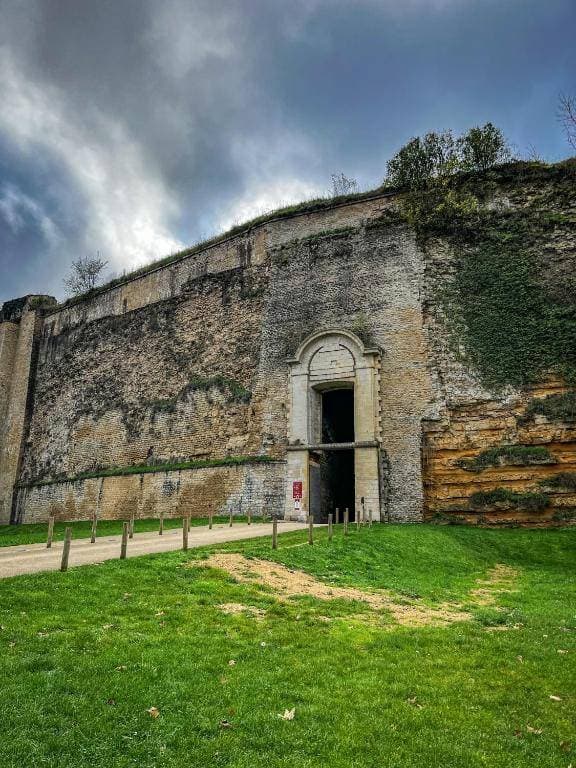 L'Hôtel Le Château Fort 2