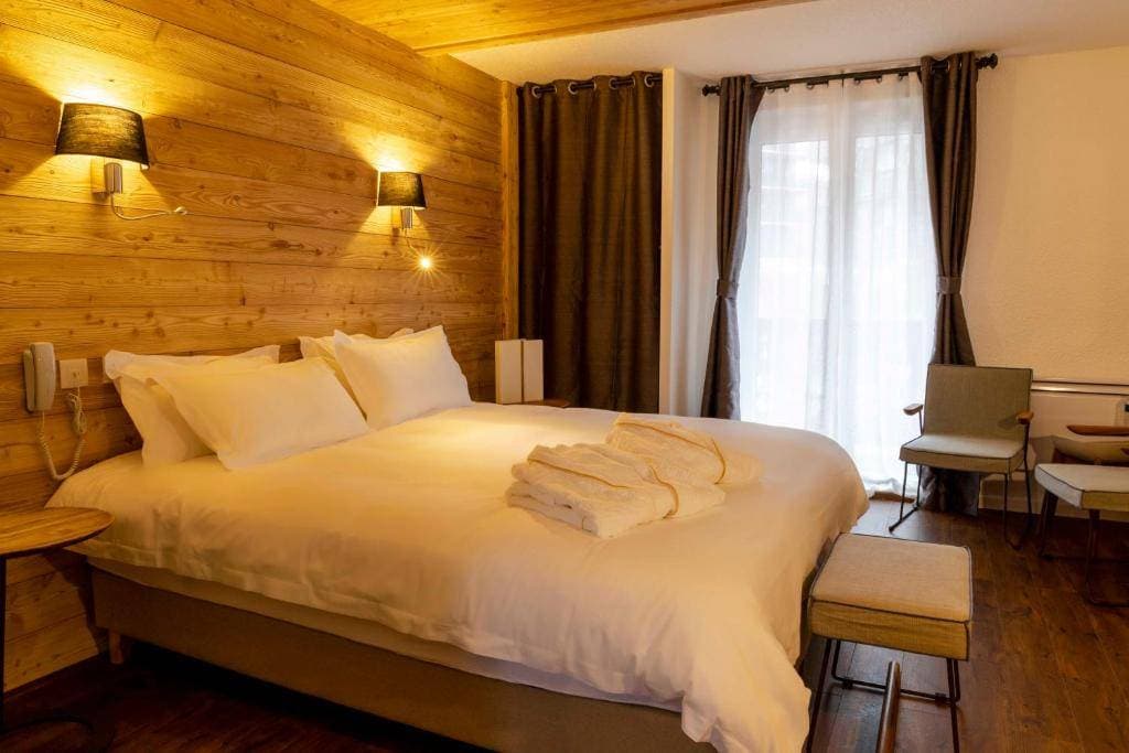 Snow Chill Hotel  11