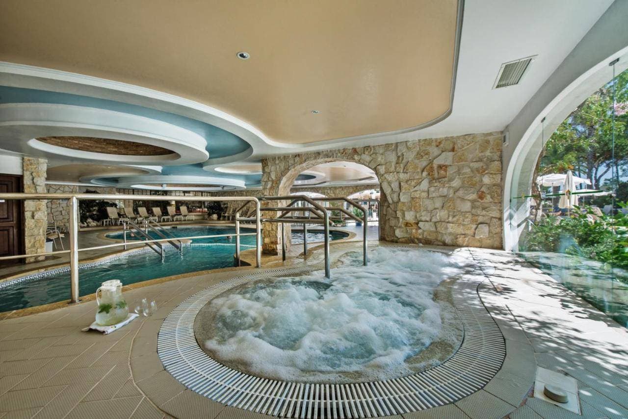 Four Seasons Country Club 22