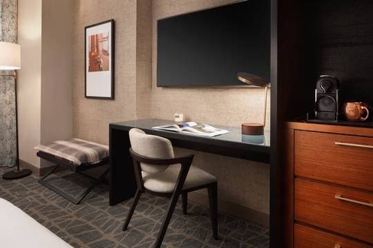 Hotel Distil, Autograph Collection 9