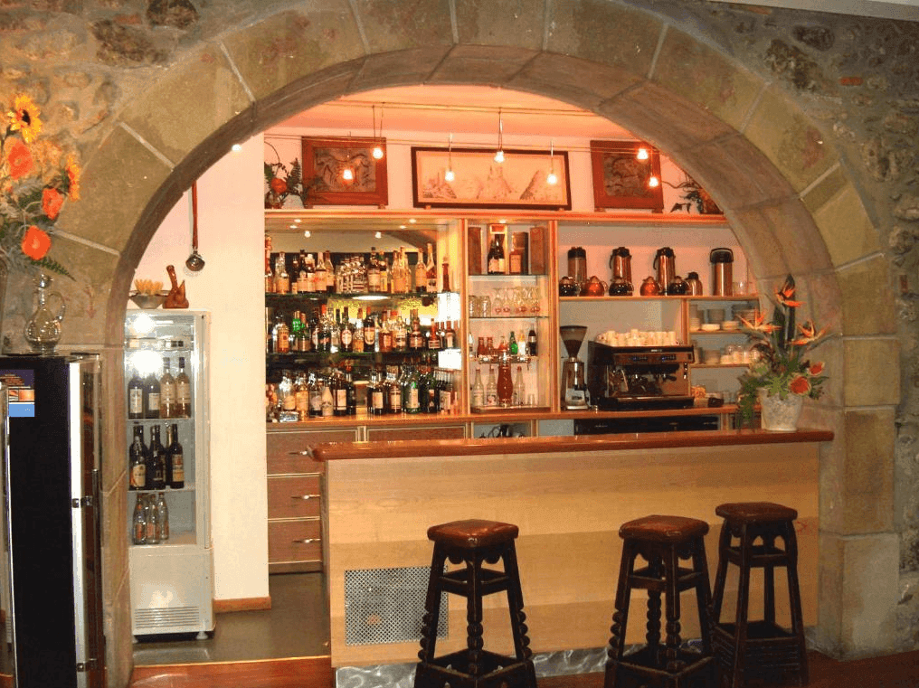 Logis Hostellerie de la Poste 8