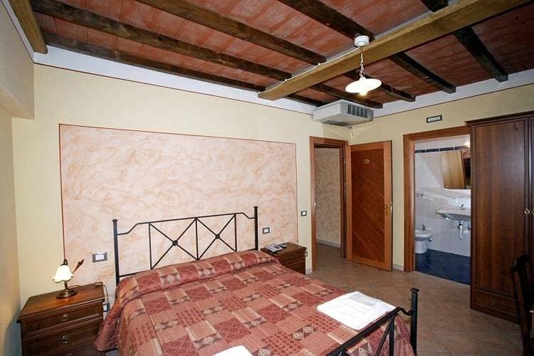 Il Patino Albergo 8