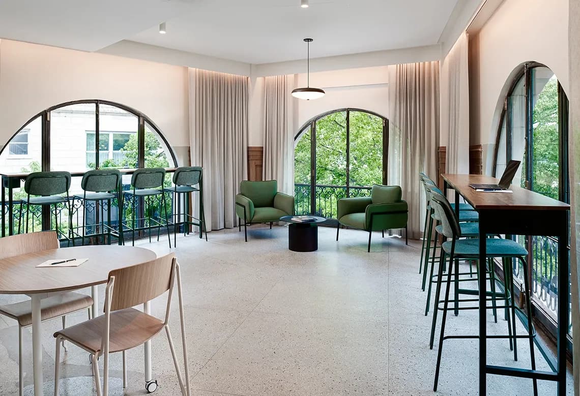 The Flat Iron Hotel 17