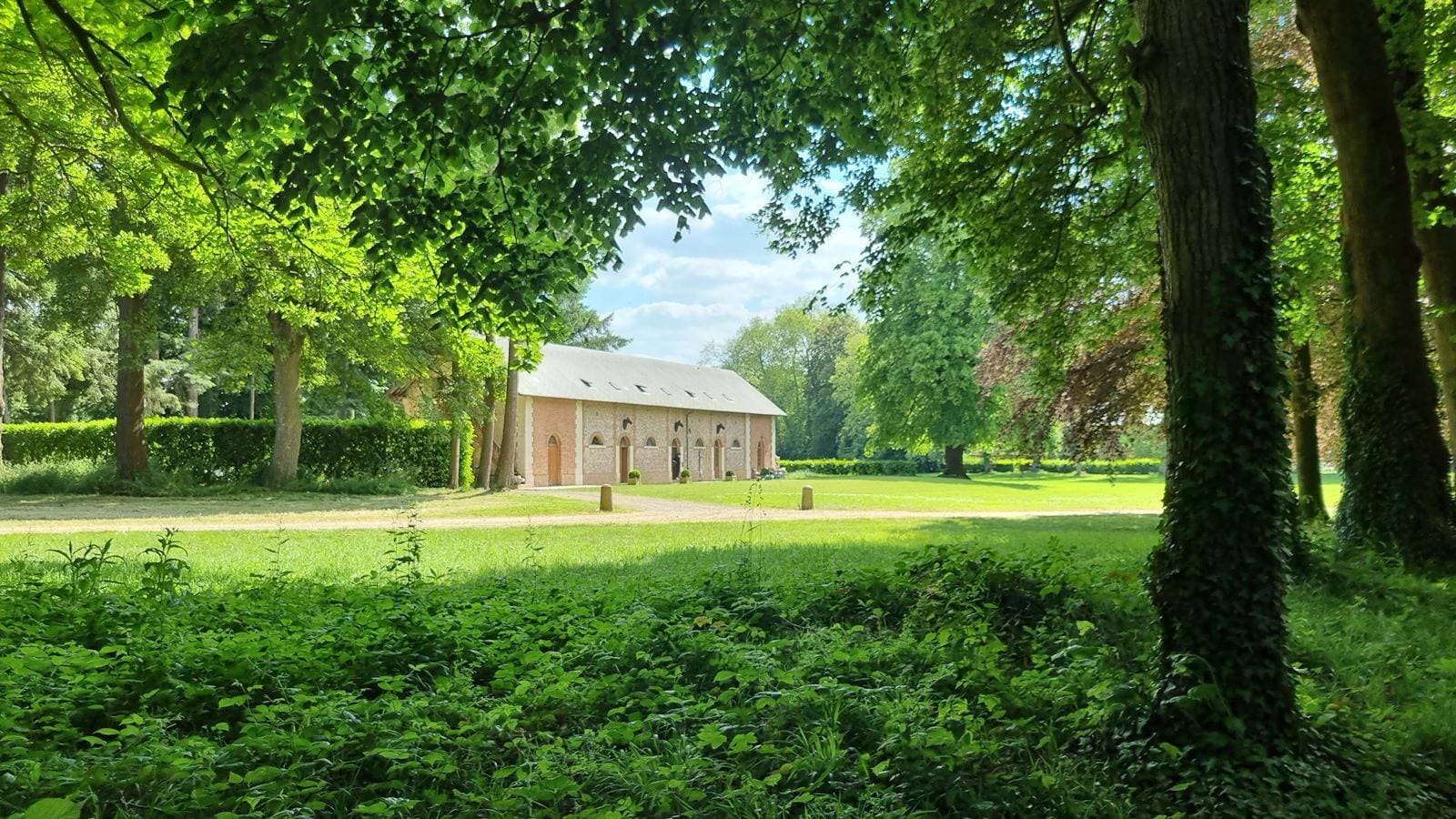 Les Ecuries du Chateau de Brumare 3