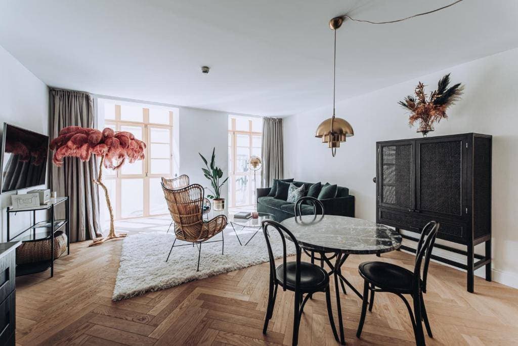 Ocho Suites & Kitchen 7