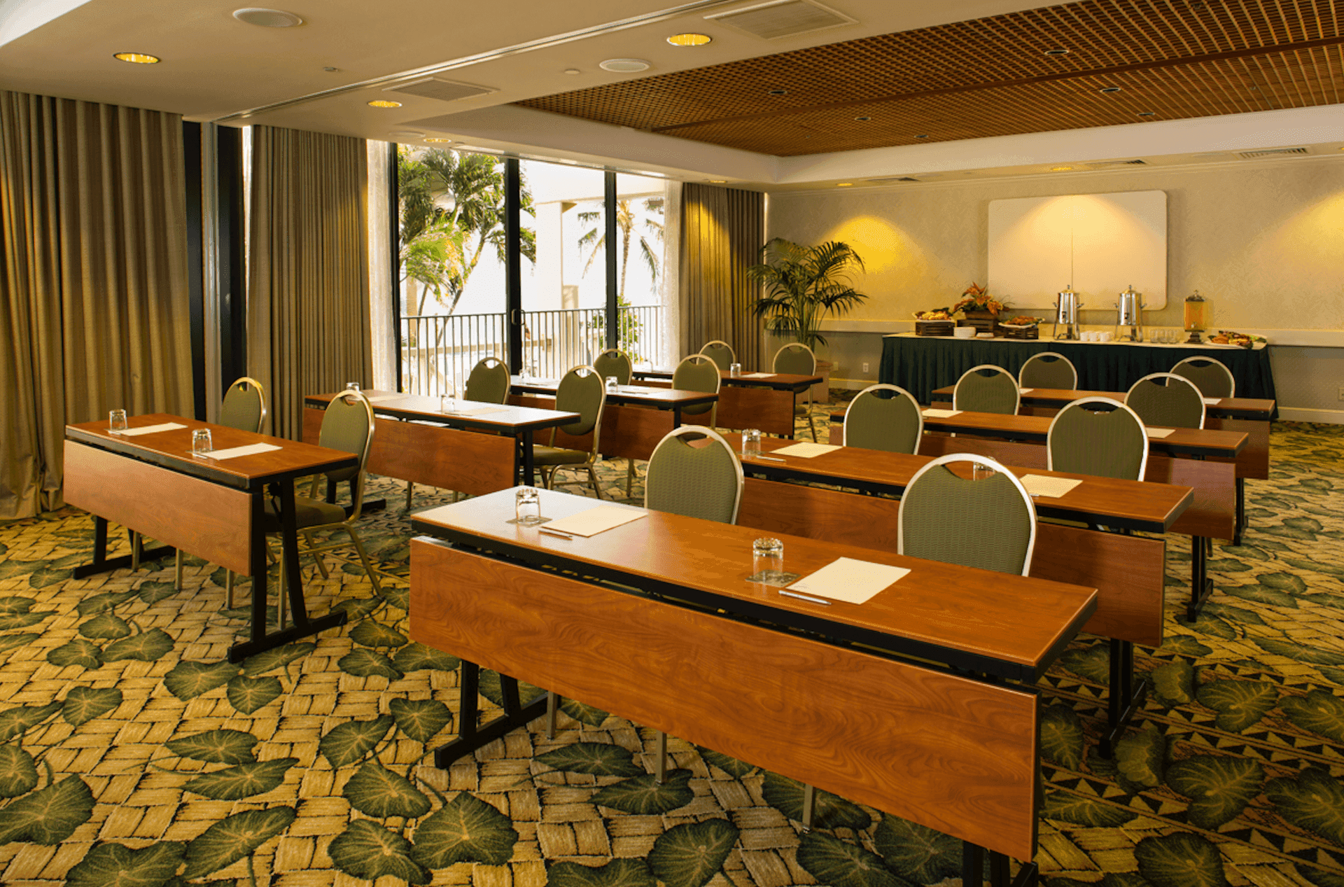 OUTRIGGER Waikiki Beach Resort 16