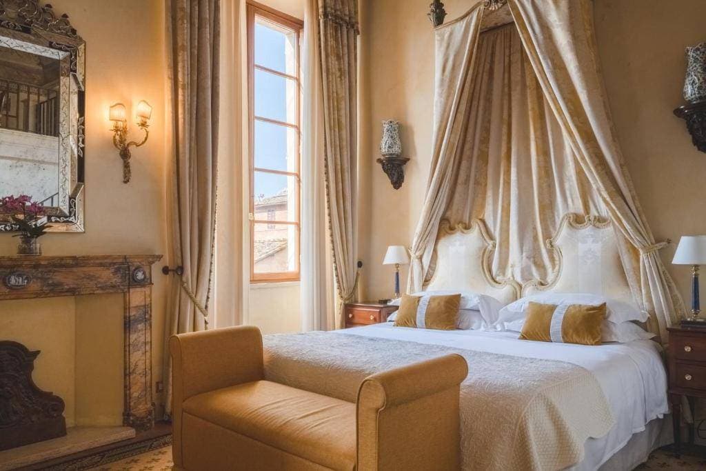Grand Hotel Continental 13
