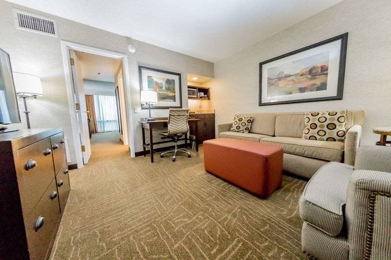 Embassy Suites by Hilton Lexington Green 8