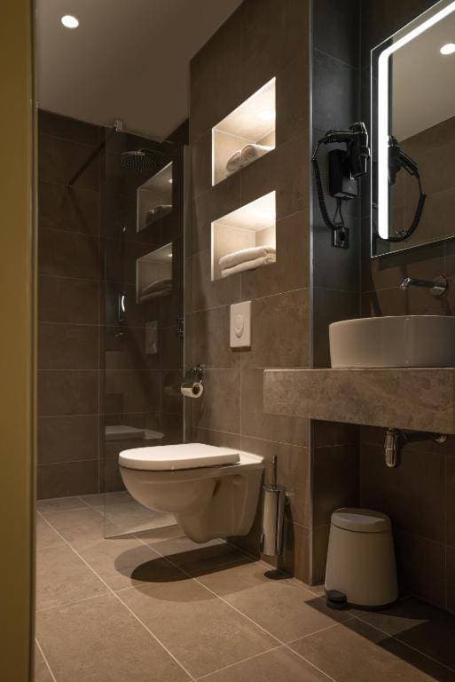 ART Hotel Rotterdam-Fully Renovated 16