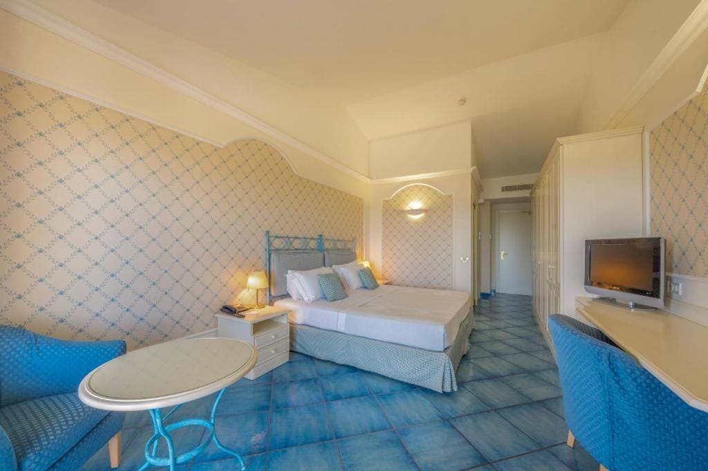 Hotel Santa Gilla 14