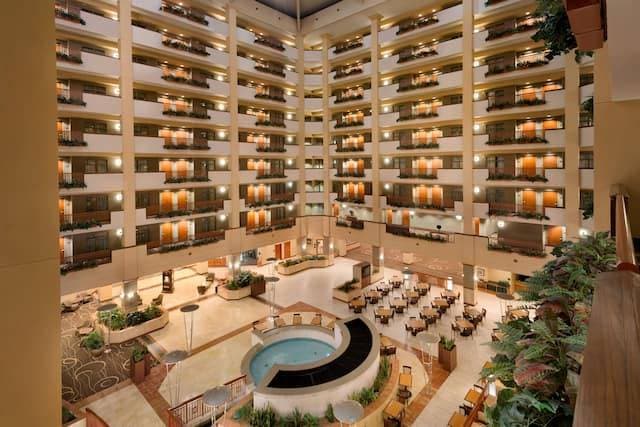 Embassy Suites by Hilton Nashville Downtown 4