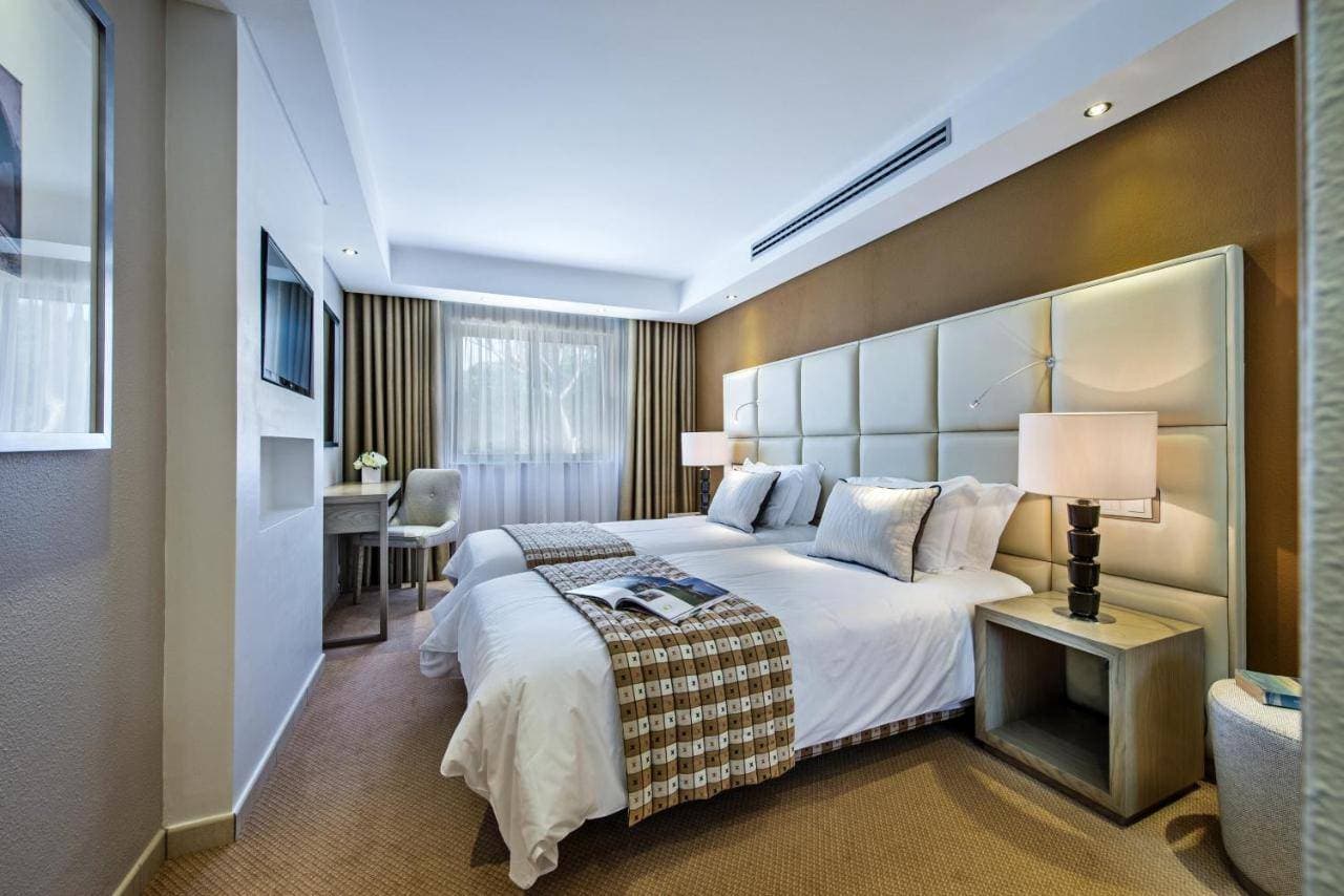 Four Seasons Country Club 24