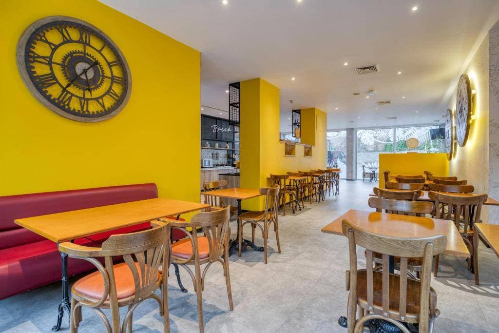 B&B HOTEL Mons Gare 8