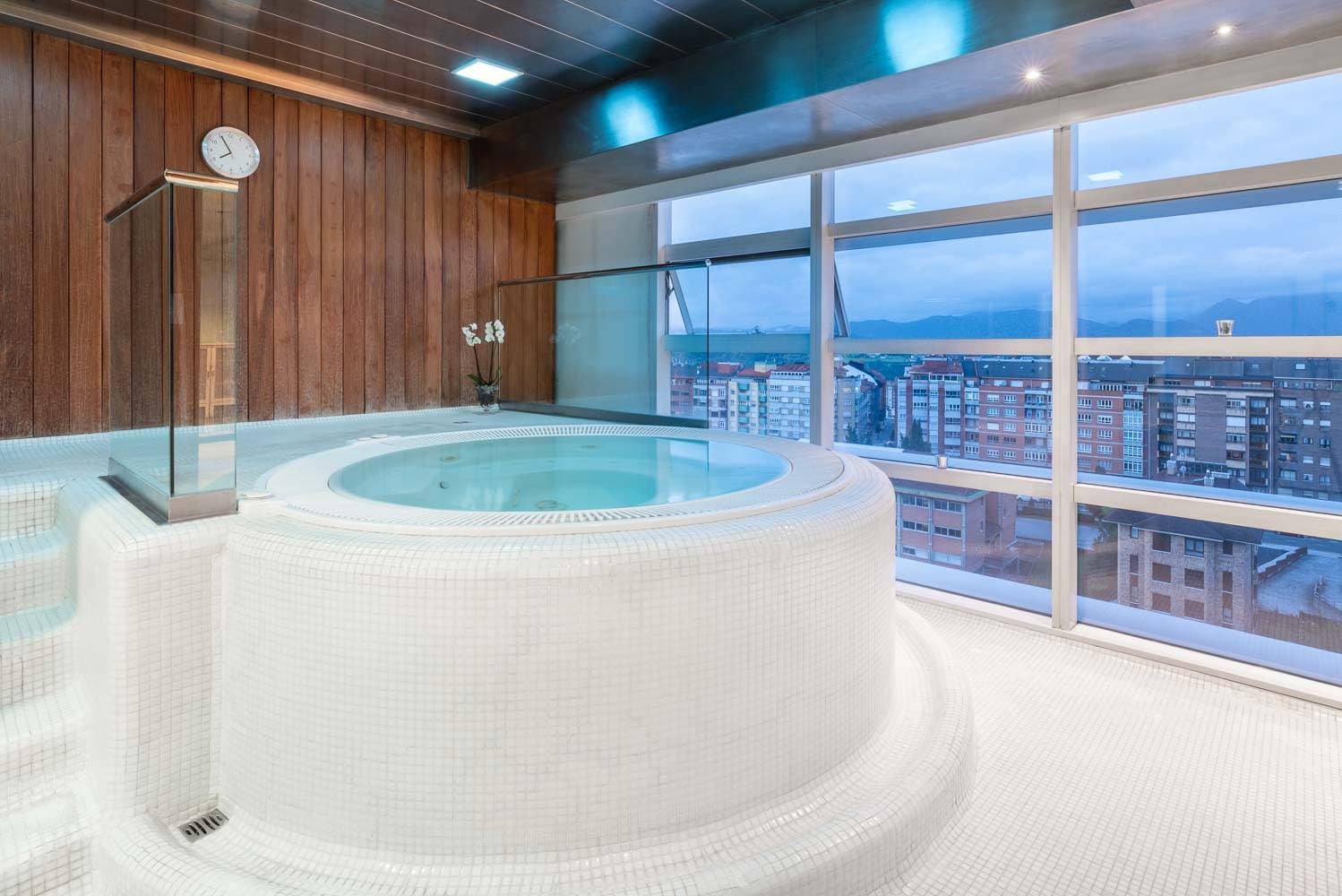 Eurostars Palacio de Cristal 9