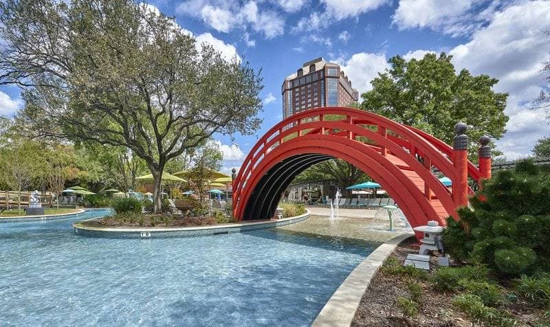 Hilton Anatole 17