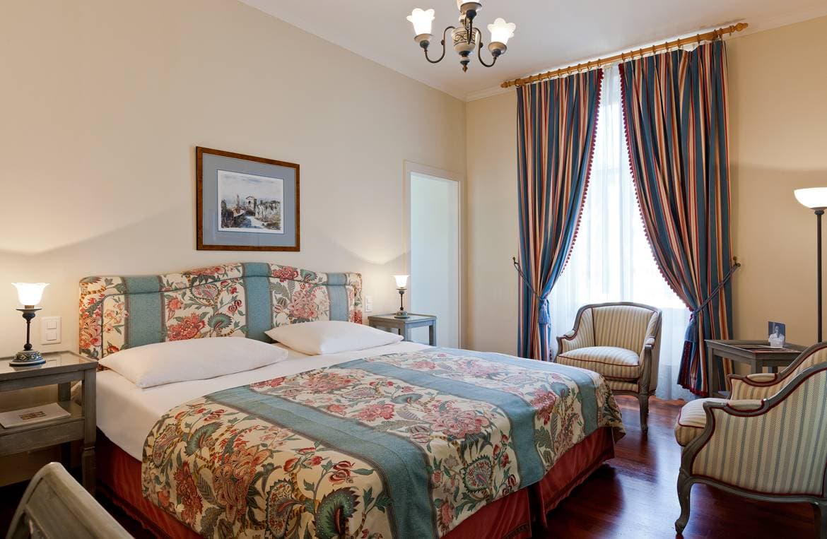 Hotel Angleterre & Résidence 13