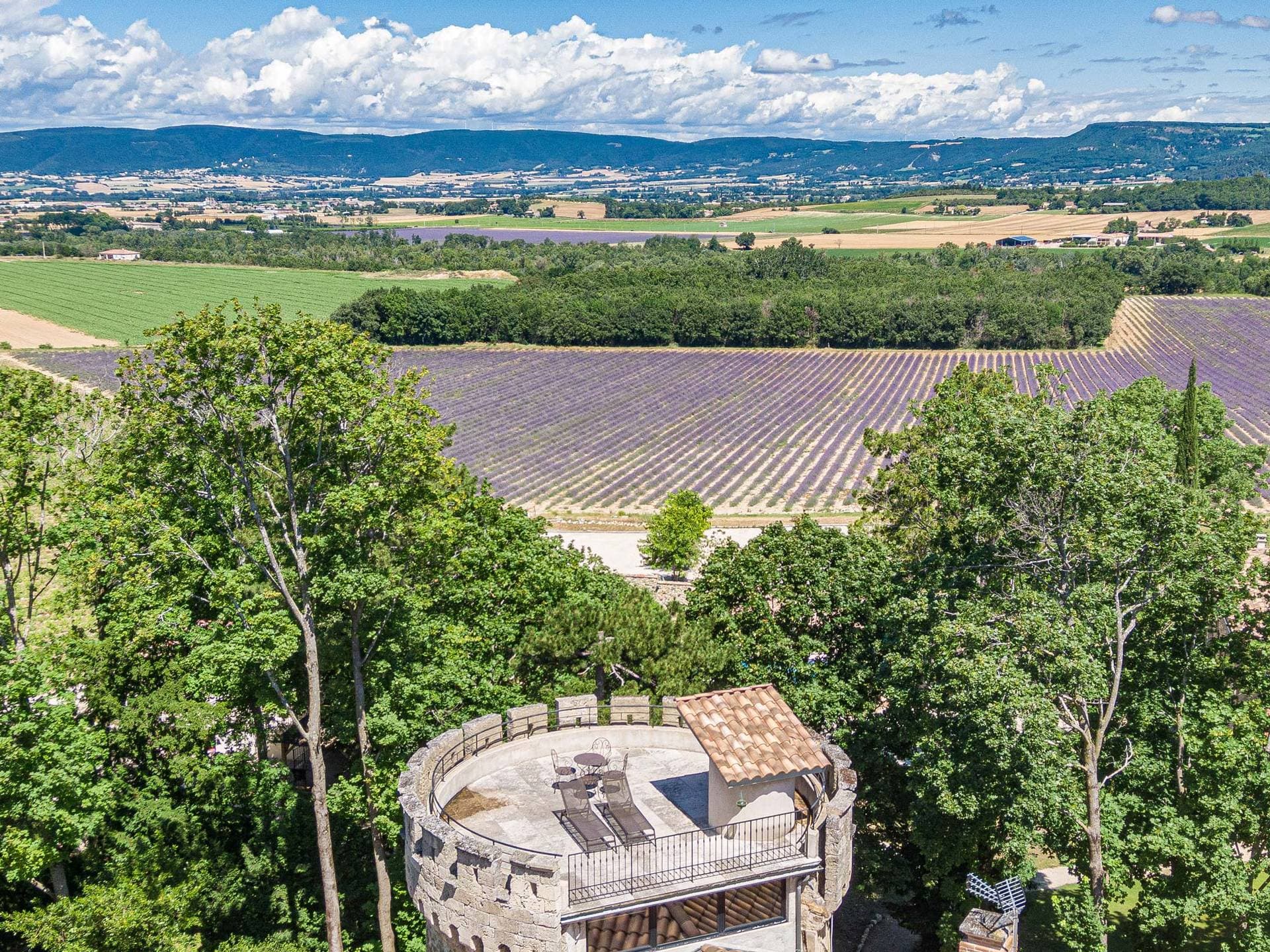 Le Château Les Oliviers de Salettes 9