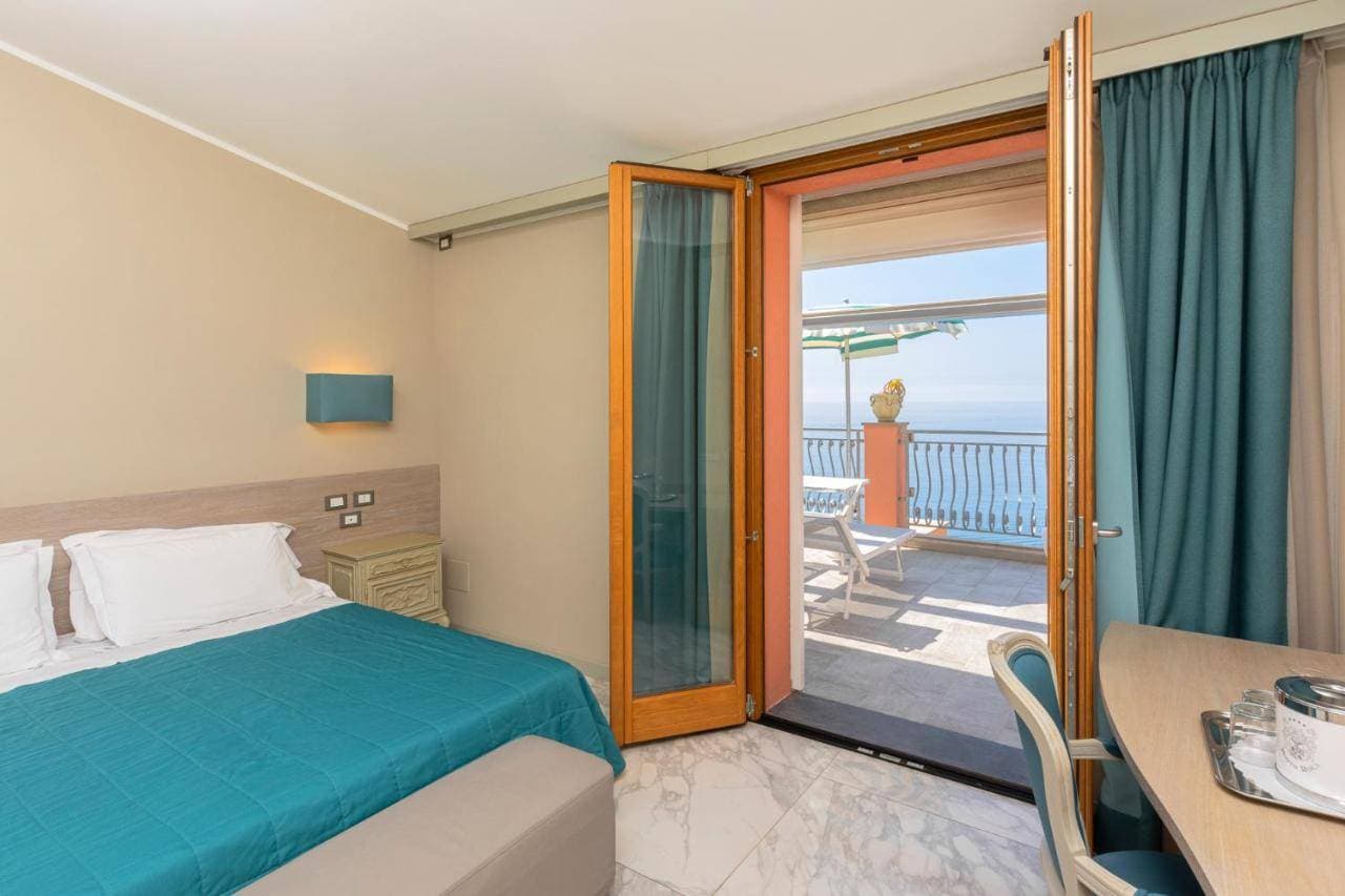 Hotel Porto Roca 25