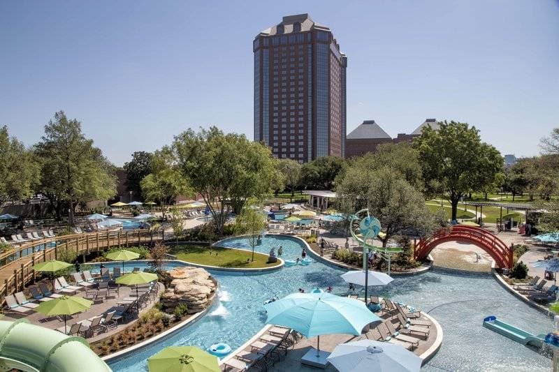 Hilton Anatole 15
