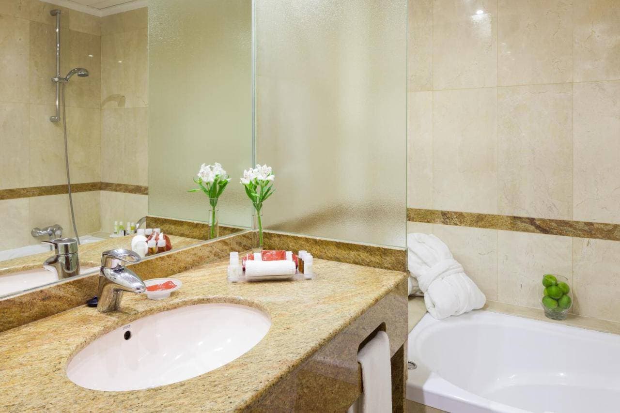 Royal Plaza 7
