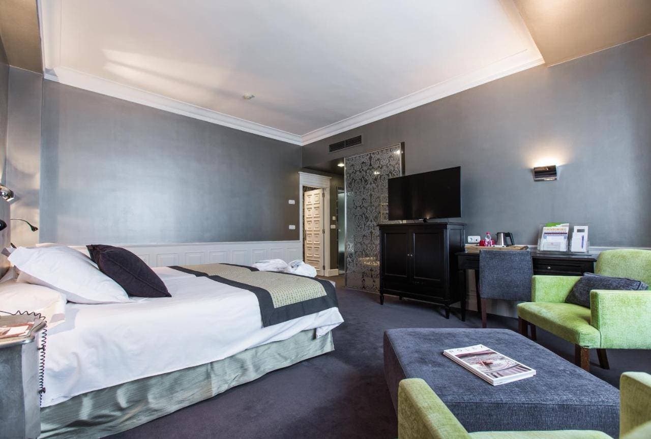 Hotel Carlton 12