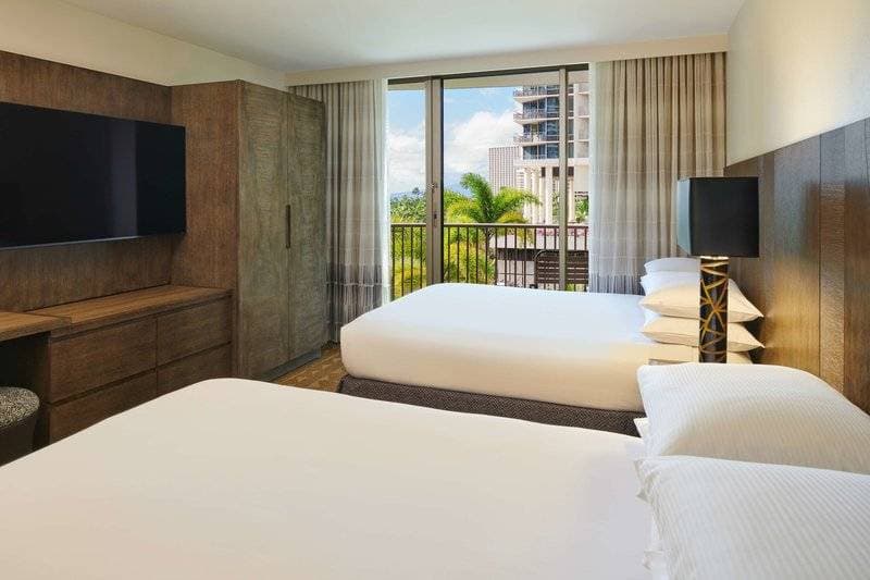 Embassy Suites Waikiki Beach Walk 7
