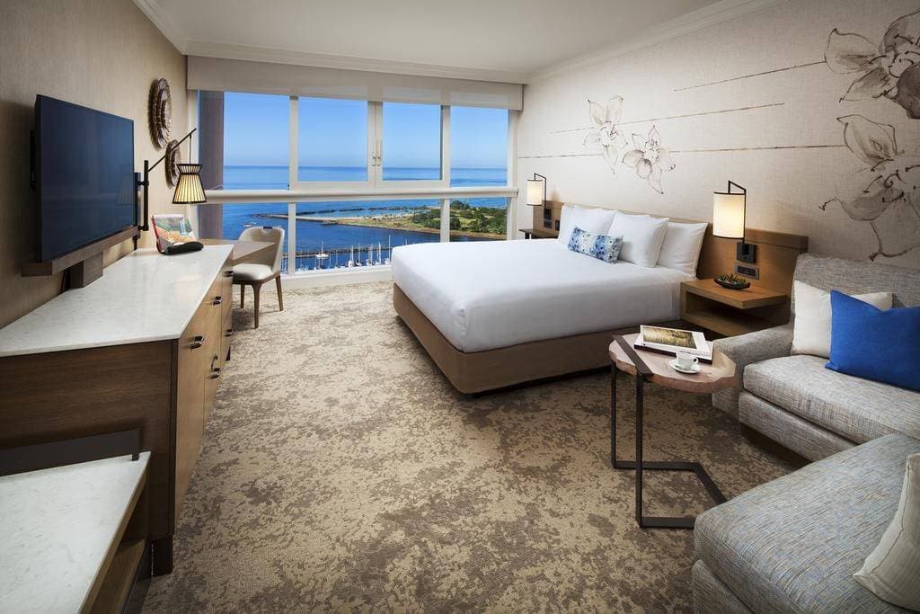 Prince Waikiki - Honolulu Luxury Hotel 10