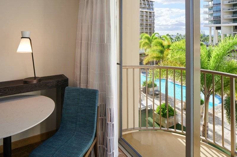 Embassy Suites Waikiki Beach Walk 6