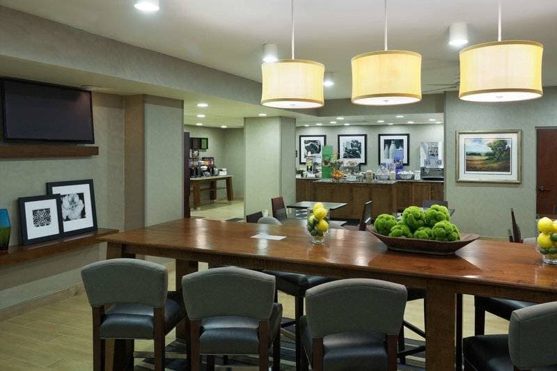 Hampton Inn Charlotte-University Place 8