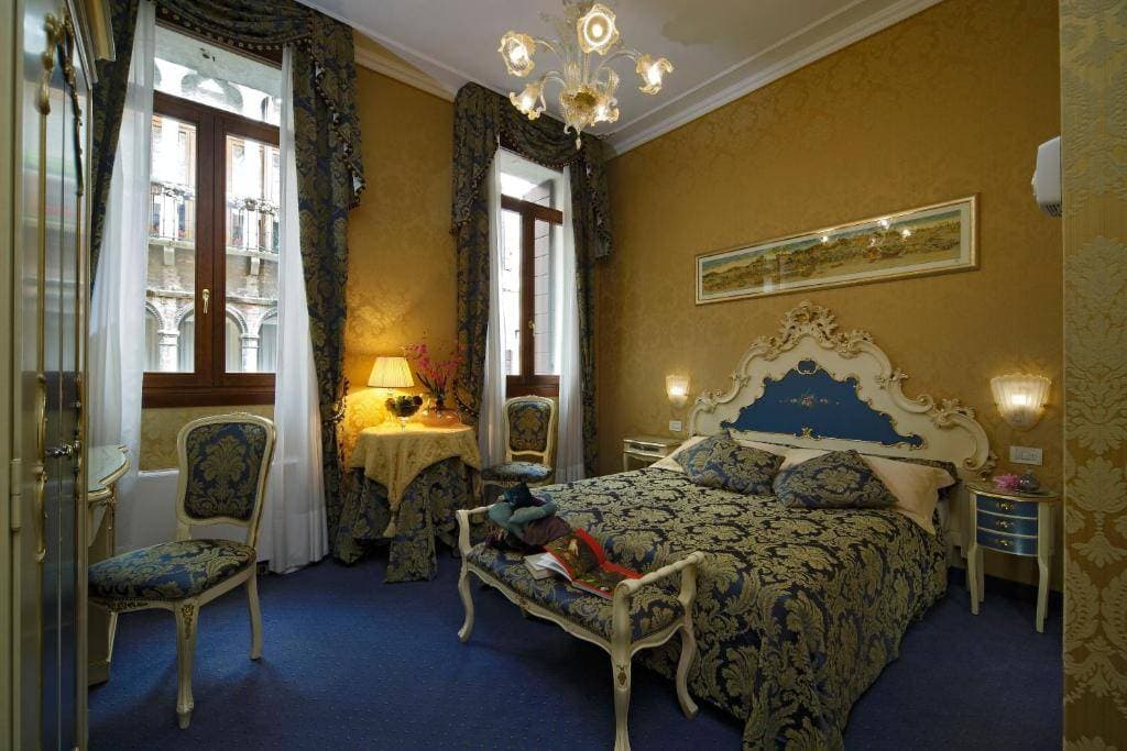 Hotel Becher 12