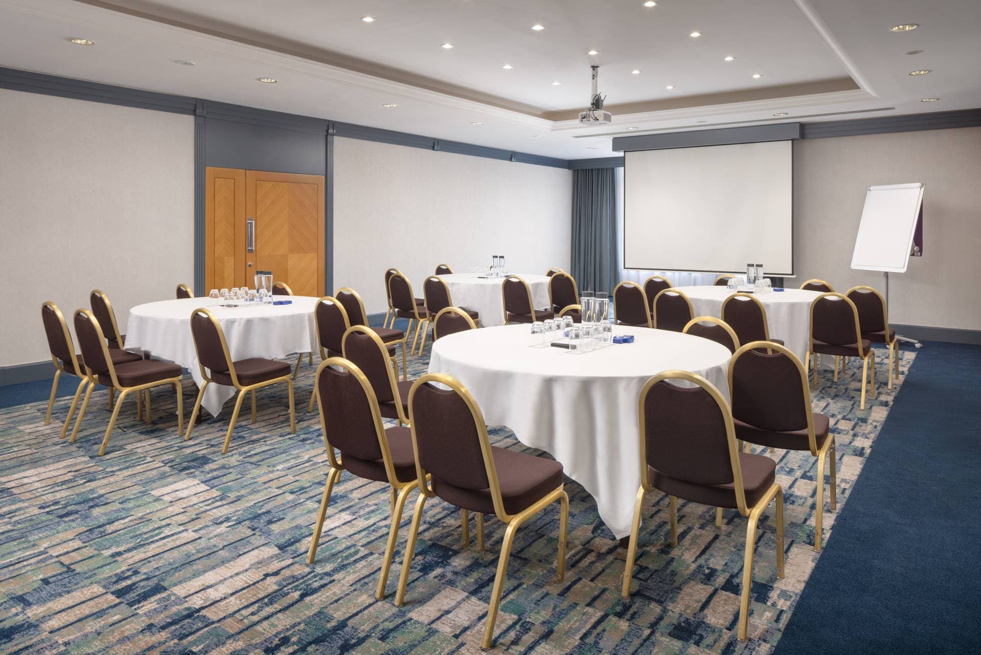 Hilton Paris Charles de Gaulle Airport 10