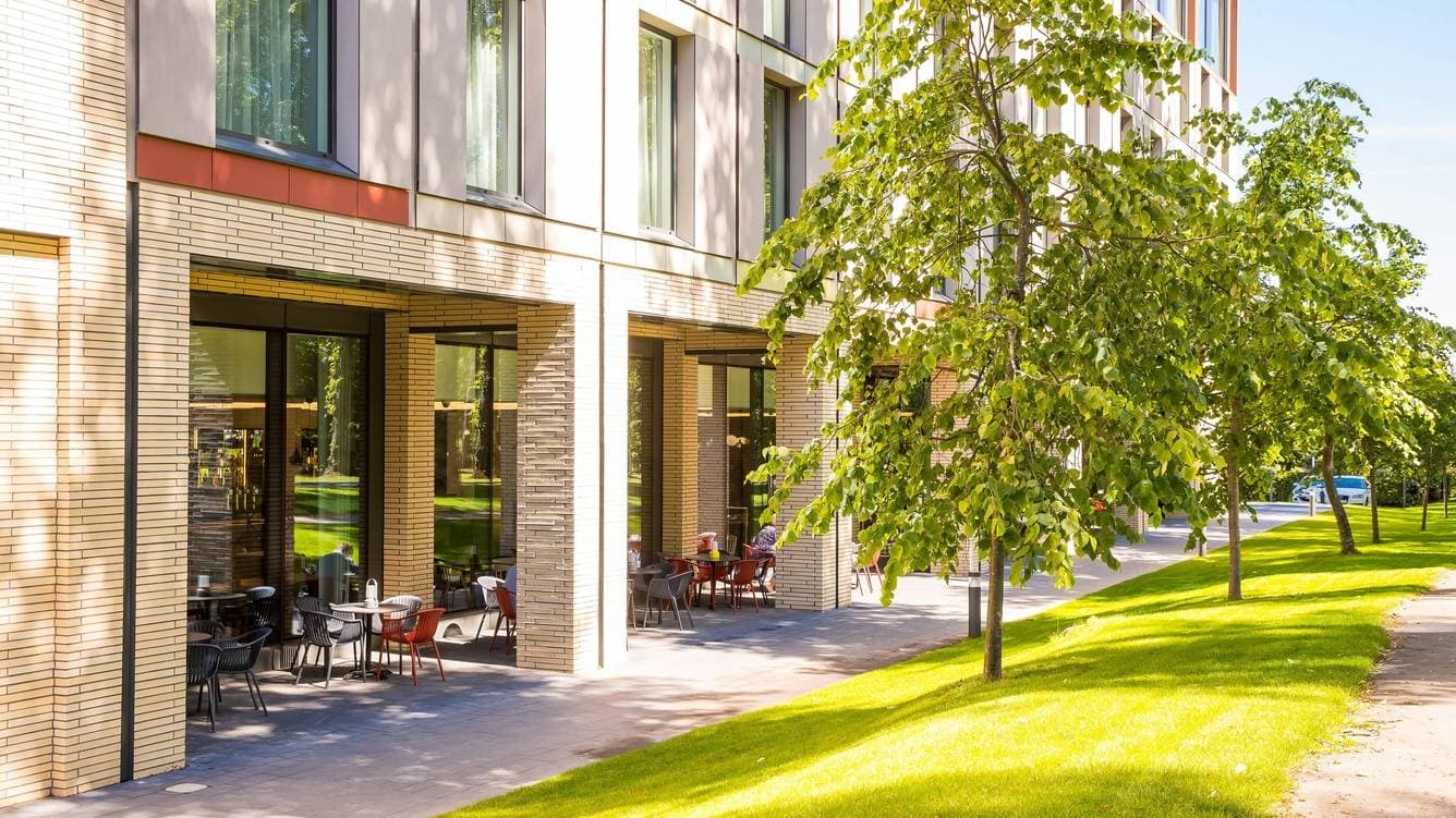 Courtyard Edinburgh West 4