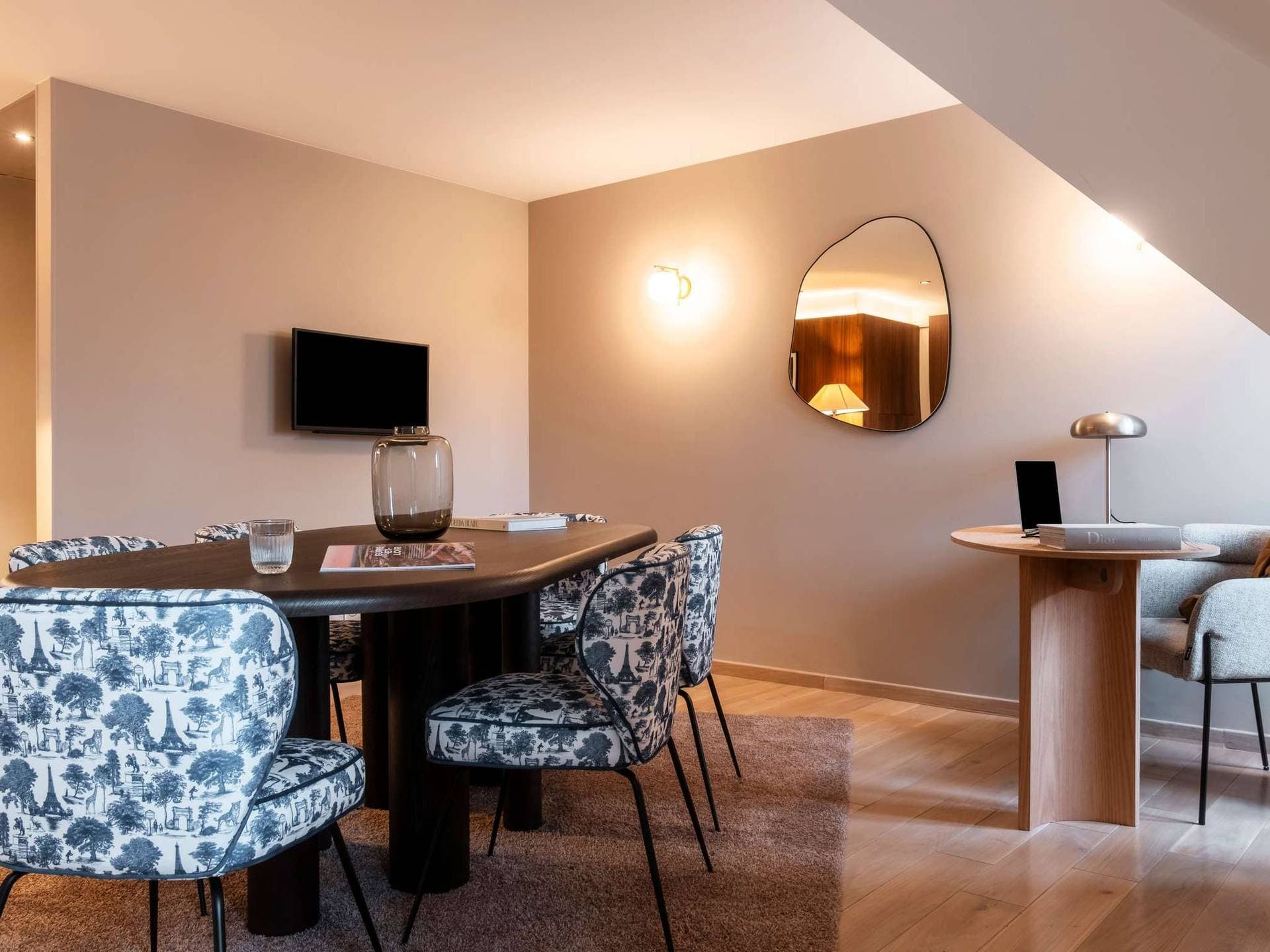 Mercure Maintenon 12