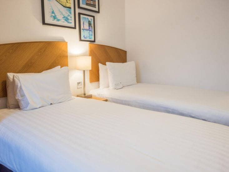 Holiday Inn Manchester West 8