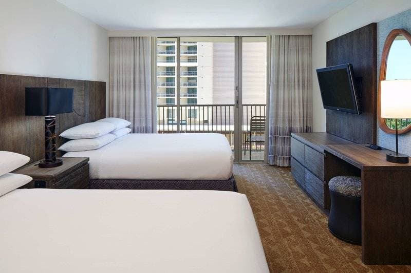 Embassy Suites Waikiki Beach Walk 11