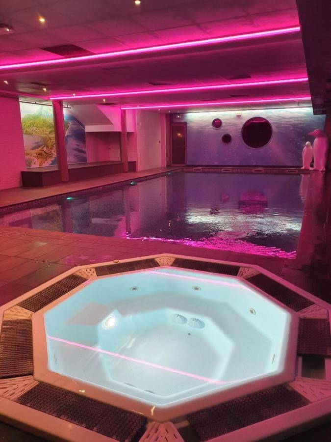  Best Western Hôtel Aquakub 7